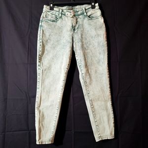 Hot kiss mid rise jeans